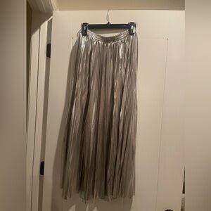En Saison Silver pleated midi skirt